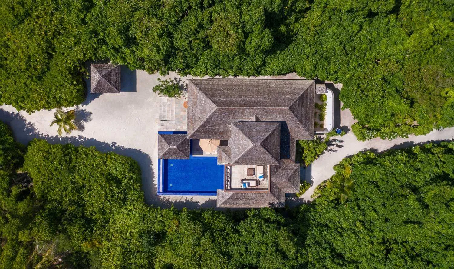 - 440 Sqm
- These expansive one-bedroom beach-front villas are perfect for families or couples who’ll have a luxury of enjoying private infinity pool, a private beach, separate living and bedrooms, a massive open-air bathroom and an upstairs roof deck as well as a direct access to private beach that can’t be overseen by neighbouring villas.