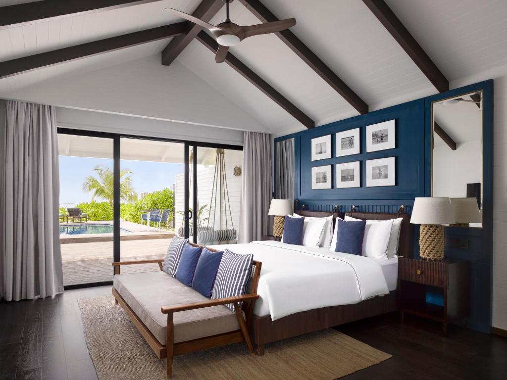 - These rooms offer modern design and amenities with a view of the enchanting lagoons, a distinct Maldivian experience.
- Size: 150
- View: Ocean
- Beds: Double Bed + Sofa Bed
- Max. Occupancy: 3