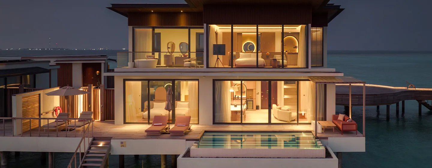 Set over two spacious levels, escape to your luxury residence in paradise with private pool, wraparound decks and endless ocean views.
- Avg Room Size 322 sqm / 3465 sqft
- Mattress Size King & Twin
- Room Capacity 6 guests
- View Ocean