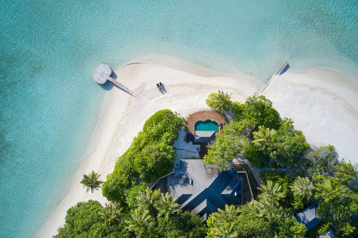 - Positioned at either end of the island, these two-bedroom hideaways are the biggest and most luxurious of all beachfront villas at Royal Island.
- 257 square metres
- 4 adults, 2 children
- Beach access